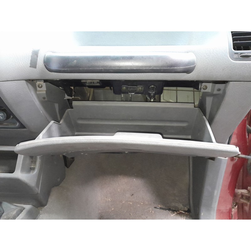 Recambio de guantera para nissan terrano ii (r20) 2.7 tdi 4wd referencia OEM IAM   