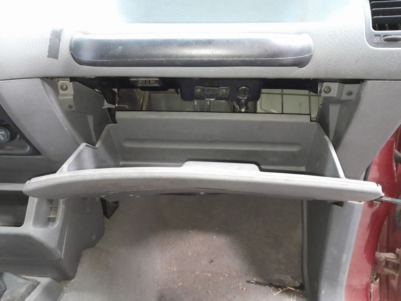 Recambio de guantera para nissan terrano ii (r20) 2.7 tdi 4wd referencia OEM IAM   