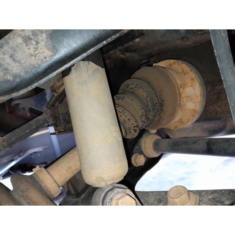 Recambio de amortiguador delantero izquierdo para nissan terrano ii (r20) 2.7 tdi 4wd referencia OEM IAM   