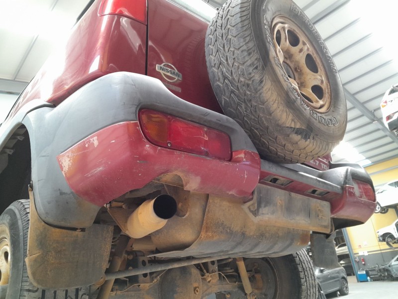 Recambio de paragolpes trasero para nissan terrano ii (r20) 2.7 tdi 4wd referencia OEM IAM   