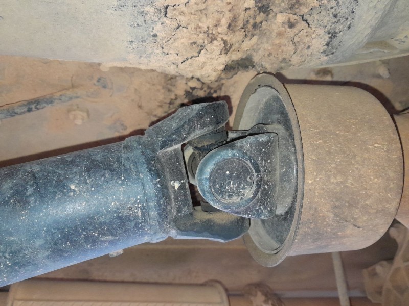 Recambio de transmision central para nissan terrano ii (r20) 2.7 tdi 4wd referencia OEM IAM   