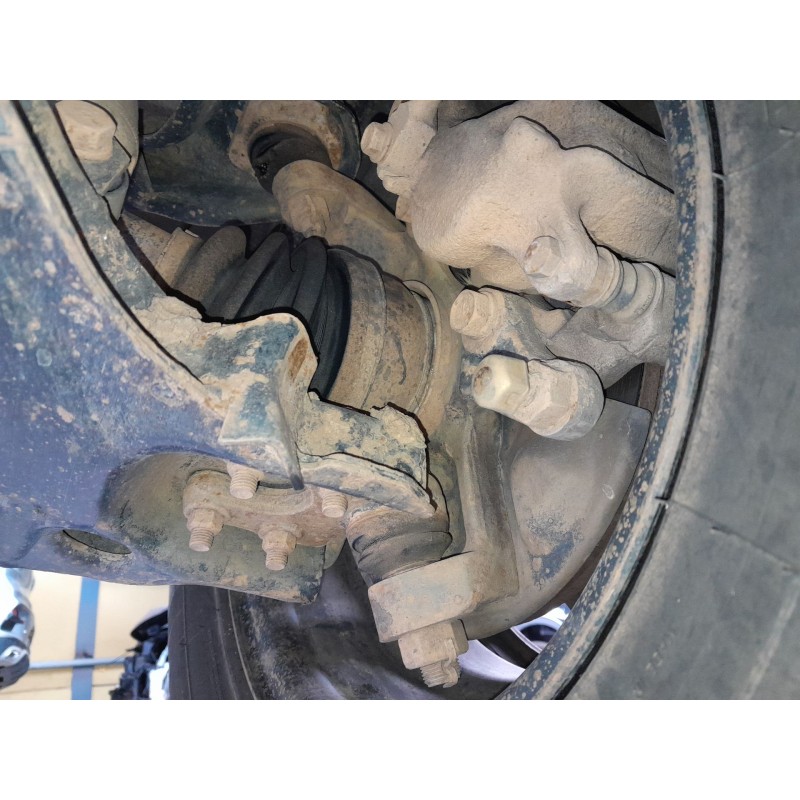 Recambio de mangueta delantera derecha para nissan terrano ii (r20) 2.7 tdi 4wd referencia OEM IAM   