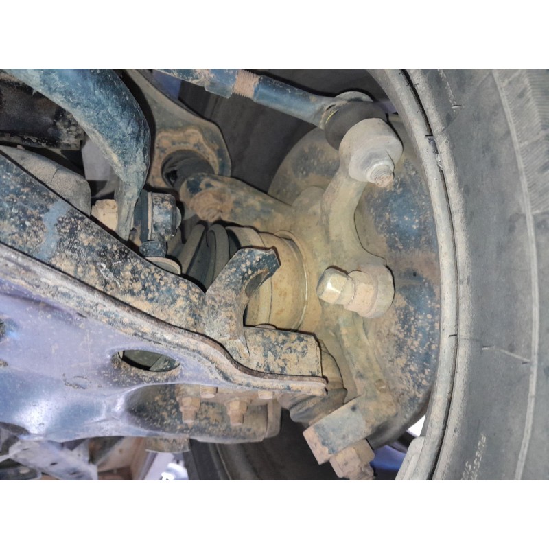 Recambio de mangueta delantera izquierda para nissan terrano ii (r20) 2.7 tdi 4wd referencia OEM IAM   