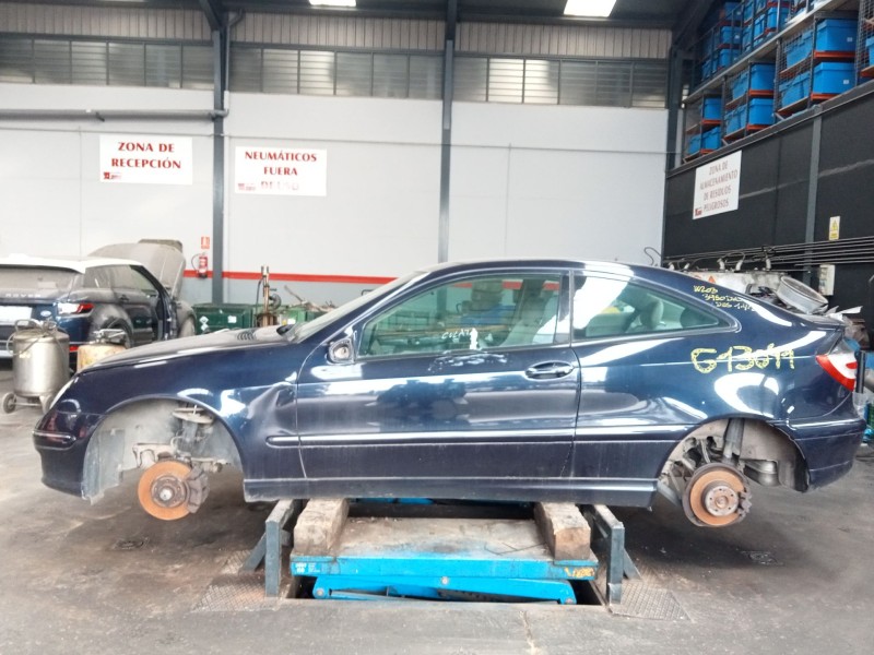 mercedes-benz clase c (w203) berlina del año 2006