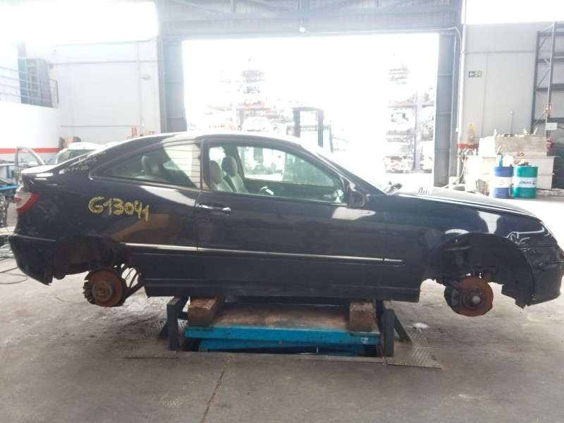 mercedes-benz clase c (w203) berlina del año 2006