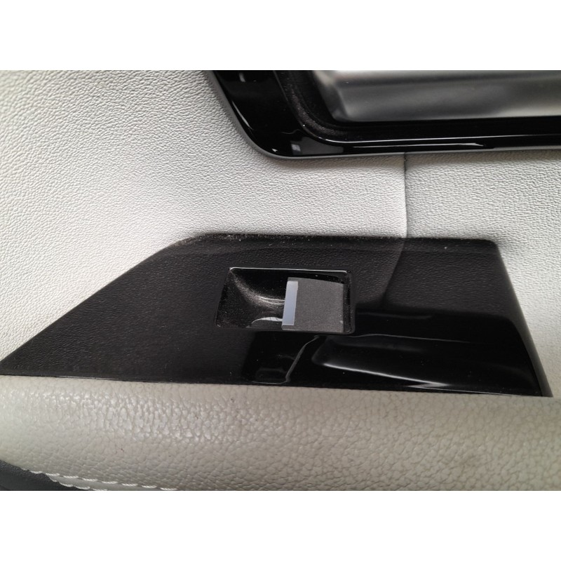 Recambio de mando elevalunas trasero derecho para land rover range rover evoque (l538) 2.0 d 4x4 referencia OEM IAM   