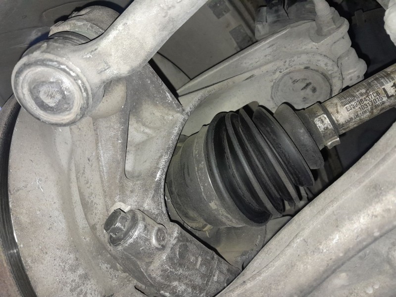 Recambio de mangueta delantera izquierda para land rover range rover evoque (l538) 2.0 d 4x4 referencia OEM IAM   