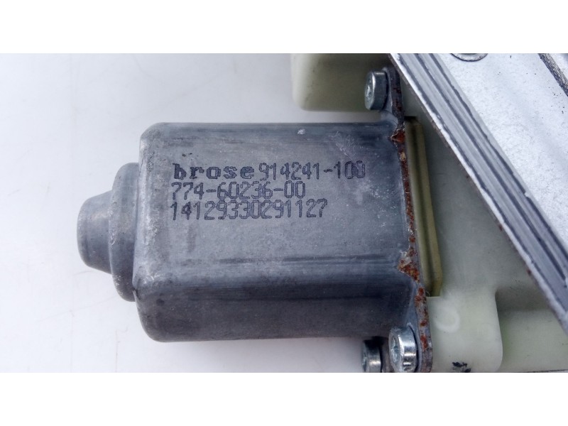 Recambio de elevalunas delantero derecho para peugeot 5008 referencia OEM IAM 9682808880 914241100 