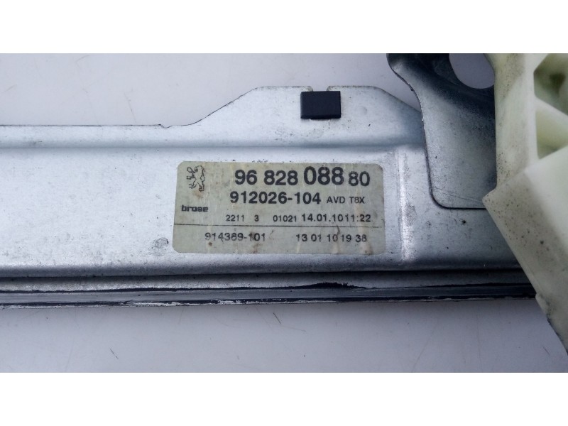 Recambio de elevalunas delantero derecho para peugeot 5008 referencia OEM IAM 9682808880 914241100 