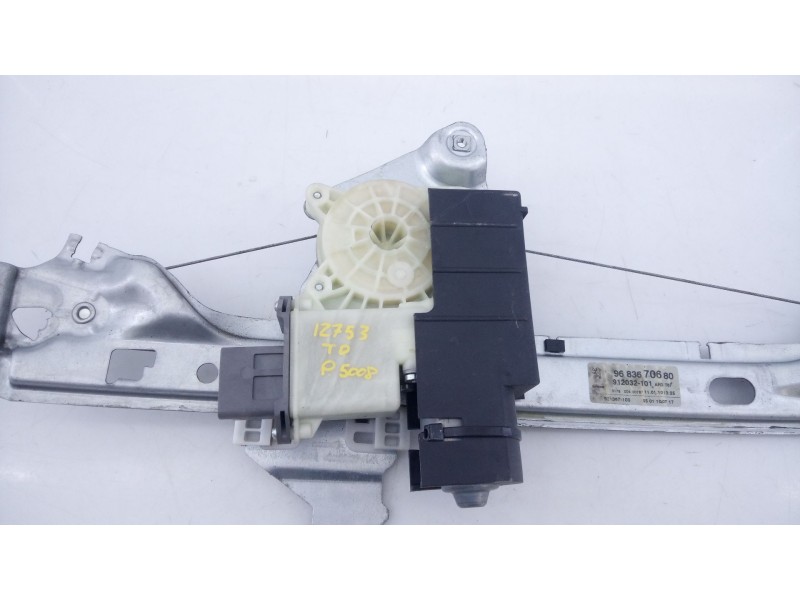 Recambio de elevalunas trasero derecho para peugeot 5008 referencia OEM IAM   