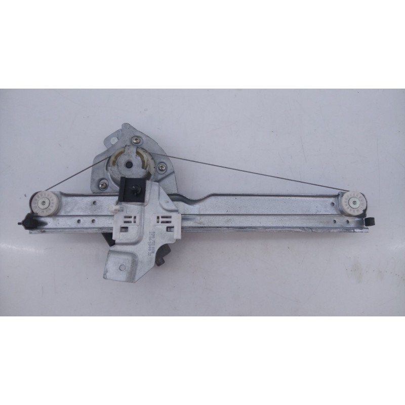 Recambio de elevalunas trasero izquierdo para dacia duster laureate 4x2 referencia OEM IAM   