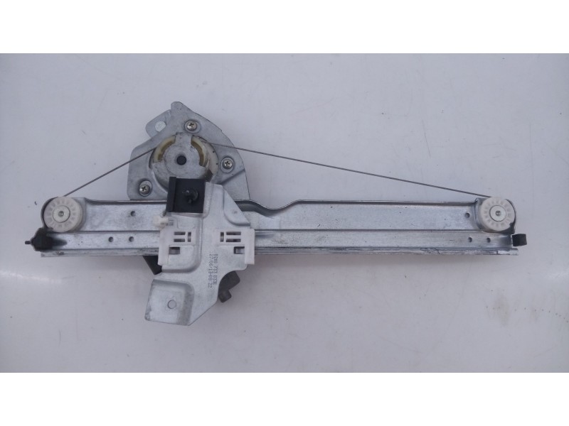 Recambio de elevalunas trasero izquierdo para dacia duster laureate 4x2 referencia OEM IAM   