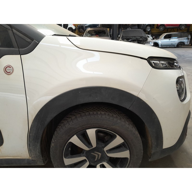 Recambio de aleta delantera derecha para citroën c3 iii (sx) 1.2 puretech 82 referencia OEM IAM   