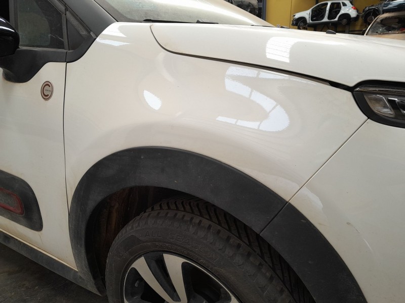 Recambio de aleta delantera derecha para citroën c3 iii (sx) 1.2 puretech 82 referencia OEM IAM   