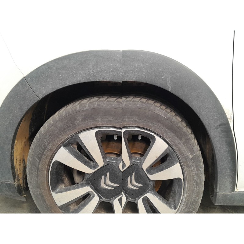 Recambio de aletin delantero izquierdo para citroën c3 iii (sx) 1.2 puretech 82 referencia OEM IAM   