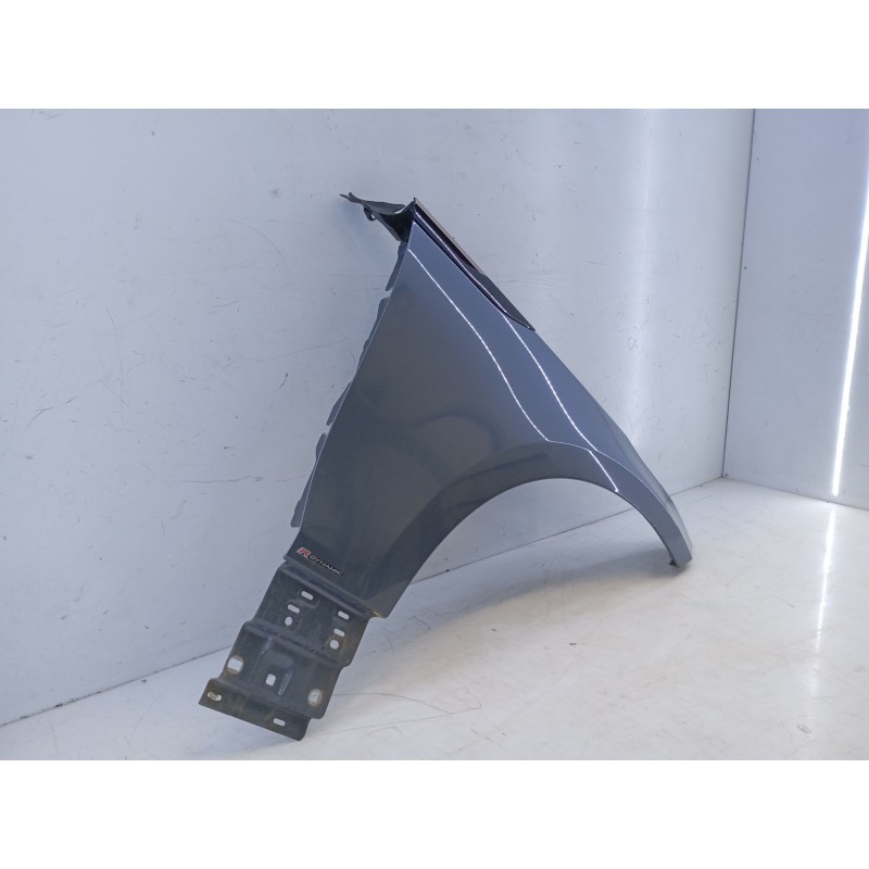 Recambio de aleta delantera derecha para land rover range rover velar referencia OEM IAM   