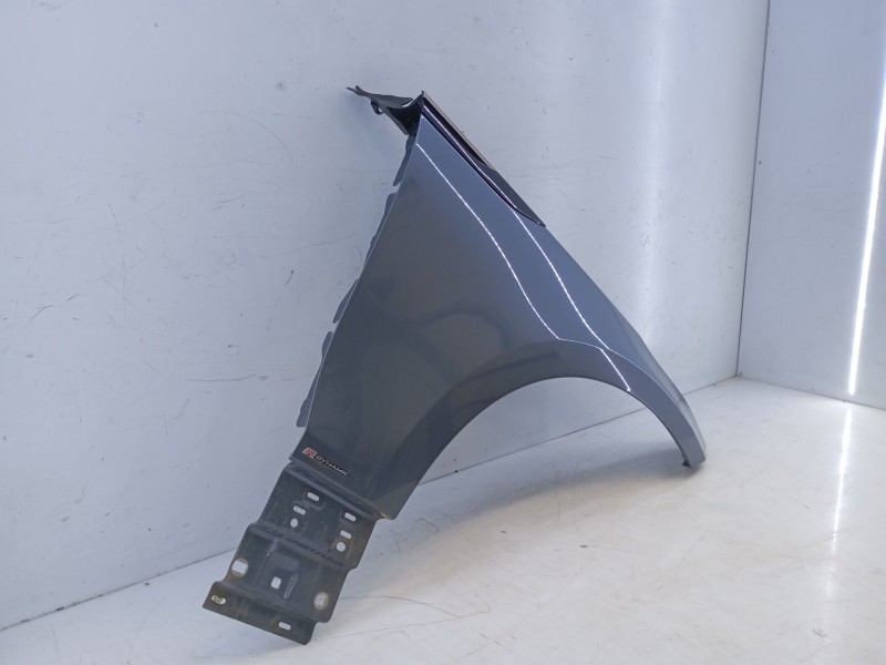 Recambio de aleta delantera derecha para land rover range rover velar referencia OEM IAM   