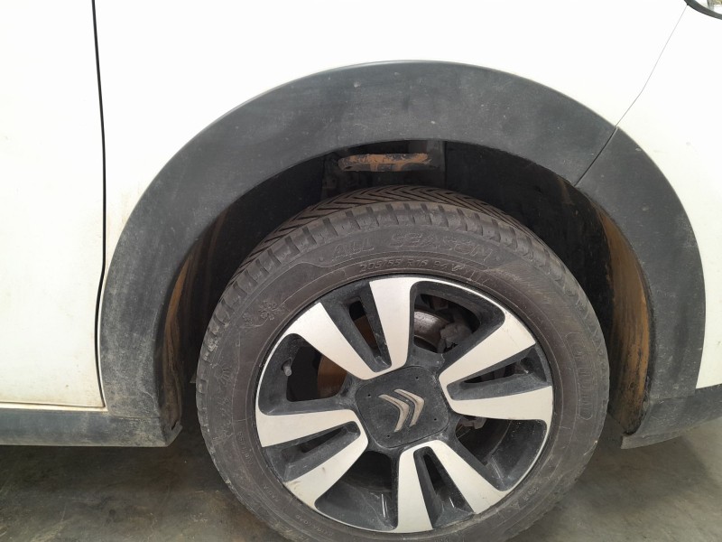 Recambio de aletin delantero derecho para citroën c3 iii (sx) 1.2 puretech 82 referencia OEM IAM   
