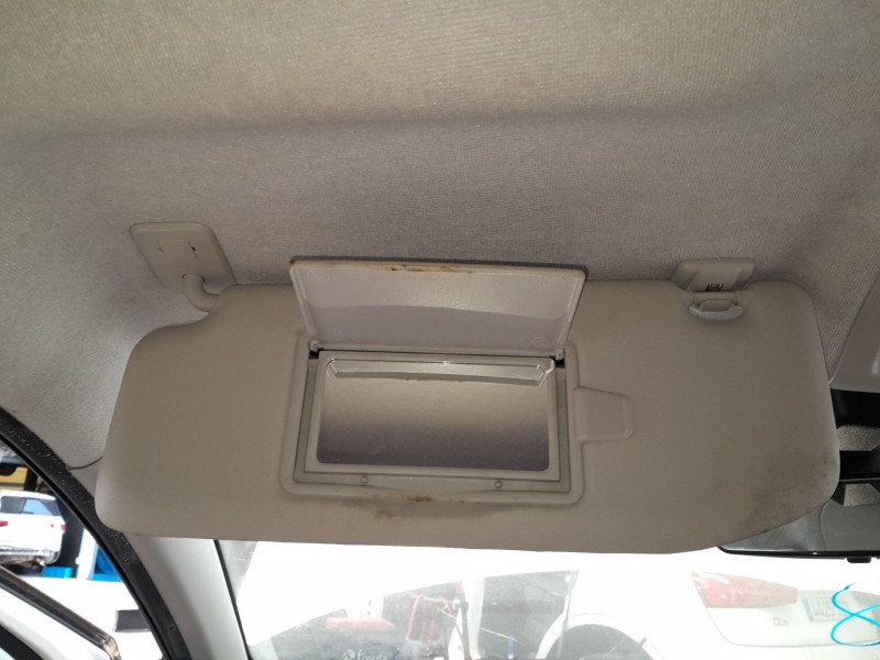 Recambio de parasol izquierdo para citroën c3 iii (sx) 1.2 puretech 82 referencia OEM IAM   