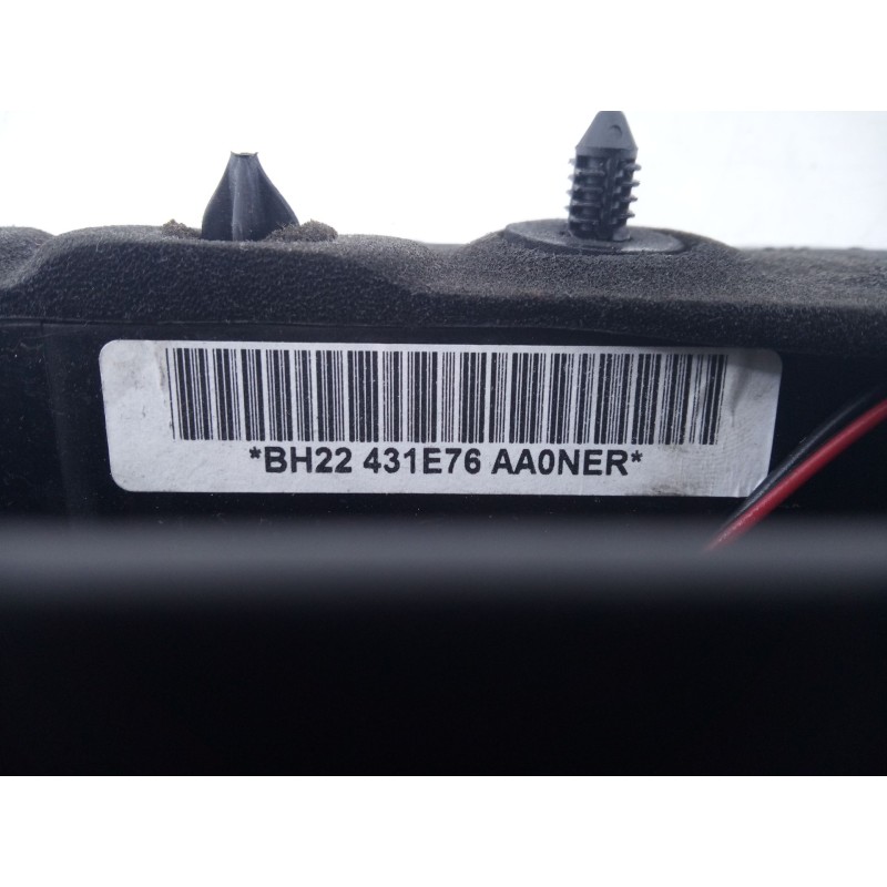 Recambio de maneta exterior porton para land rover discovery 4 tdv6 se referencia OEM IAM   