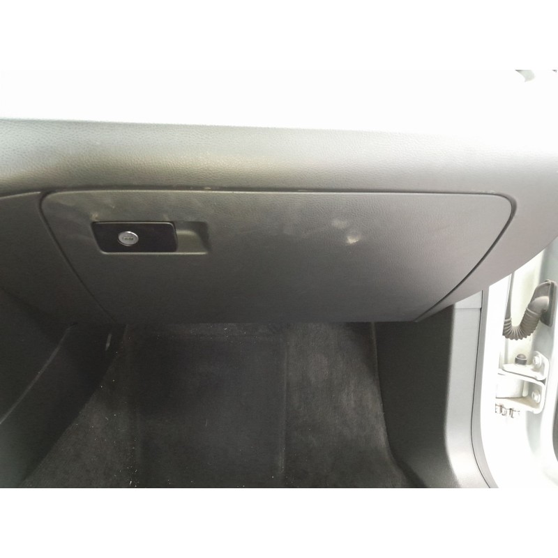 Recambio de guantera para volkswagen passat cc passat cc referencia OEM IAM   