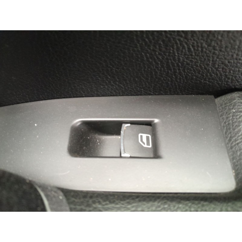 Recambio de mando elevalunas trasero derecho para volkswagen passat cc passat cc referencia OEM IAM   