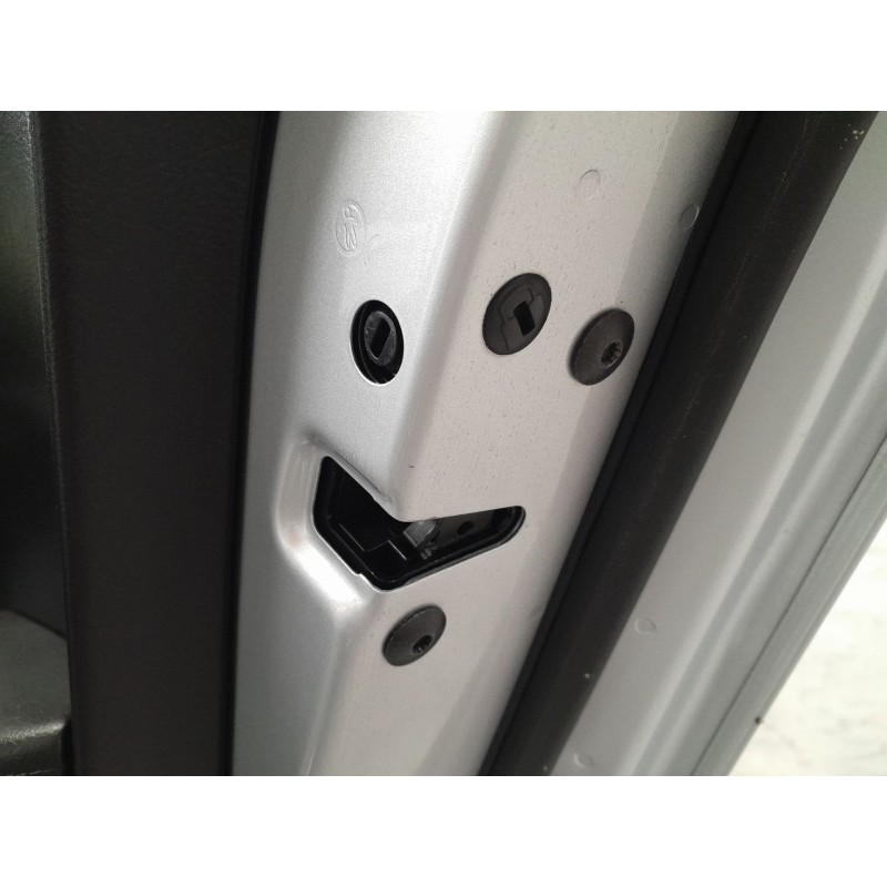 Recambio de cerradura puerta trasera derecha para volkswagen passat cc passat cc referencia OEM IAM   