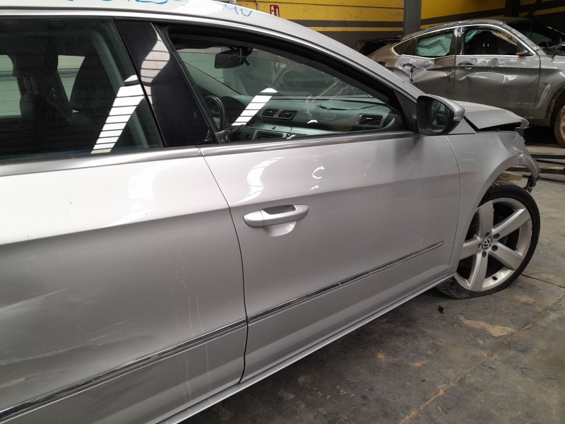 Recambio de puerta delantera derecha para volkswagen passat cc passat cc referencia OEM IAM   