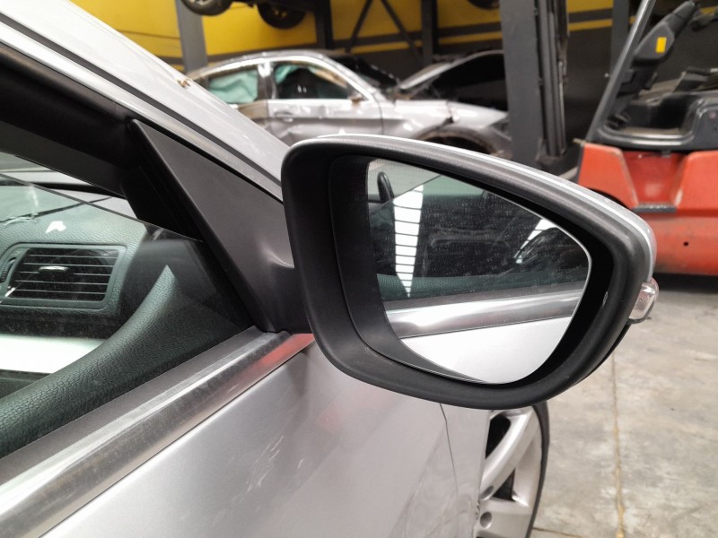 Recambio de retrovisor derecho electrico para volkswagen passat cc passat cc referencia OEM IAM   