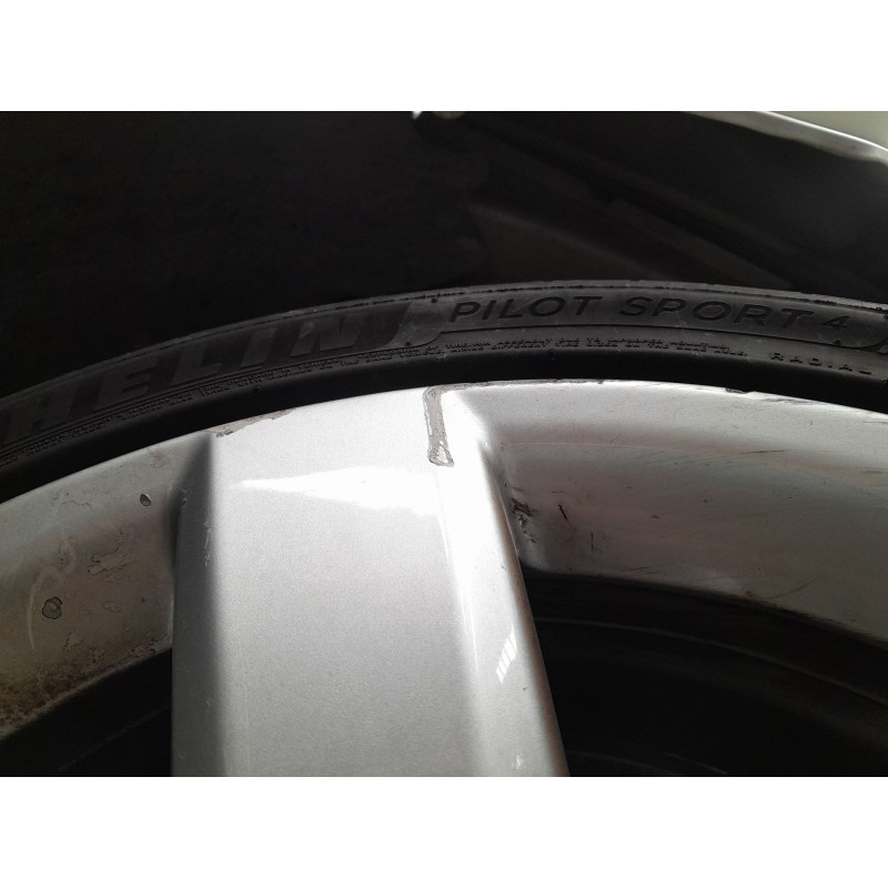 Recambio de llanta para volkswagen passat cc passat cc referencia OEM IAM 235/40/18  