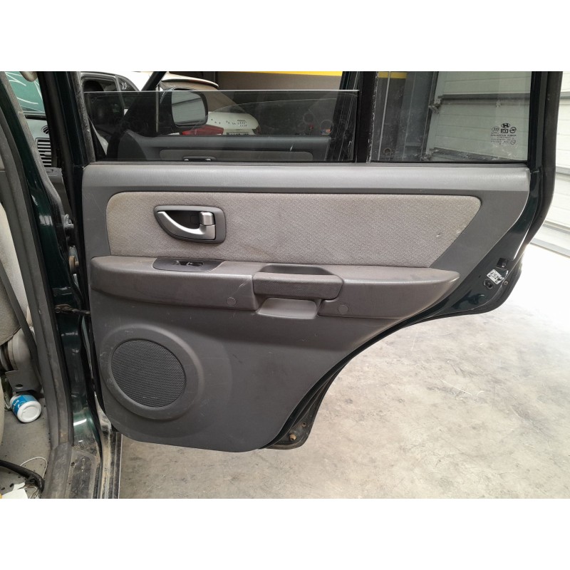 Recambio de guarnecido puerta trasera derecha para hyundai terracan (hp) 2.9 crdi 4wd referencia OEM IAM   