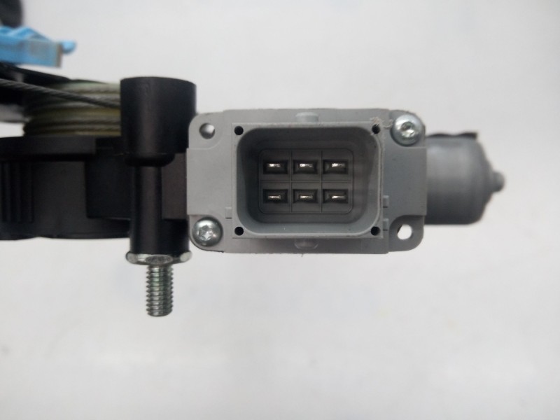 Recambio de elevalunas delantero derecho para fiat doblo autobús (263_) 1.3 d multijet (263axu1a) referencia OEM IAM 37357000  