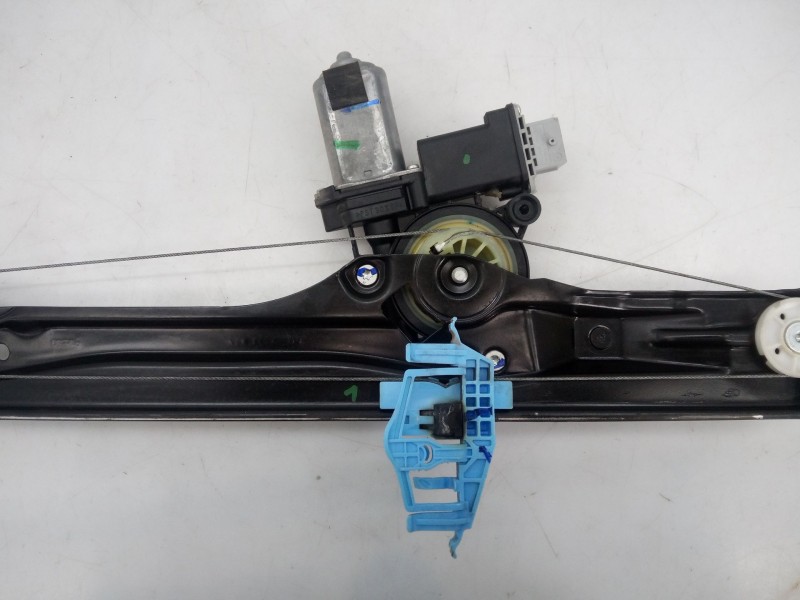 Recambio de elevalunas delantero derecho para fiat doblo autobús (263_) 1.3 d multijet (263axu1a) referencia OEM IAM 37357000  