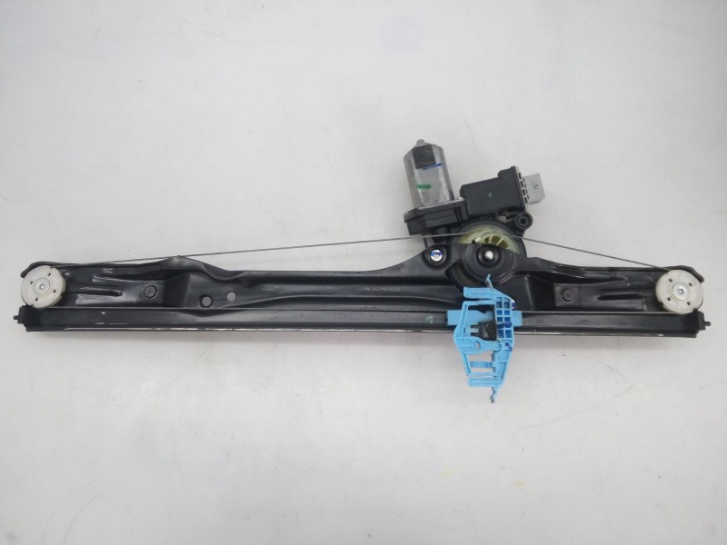 Recambio de elevalunas delantero derecho para fiat doblo autobús (263_) 1.3 d multijet (263axu1a) referencia OEM IAM 37357000  