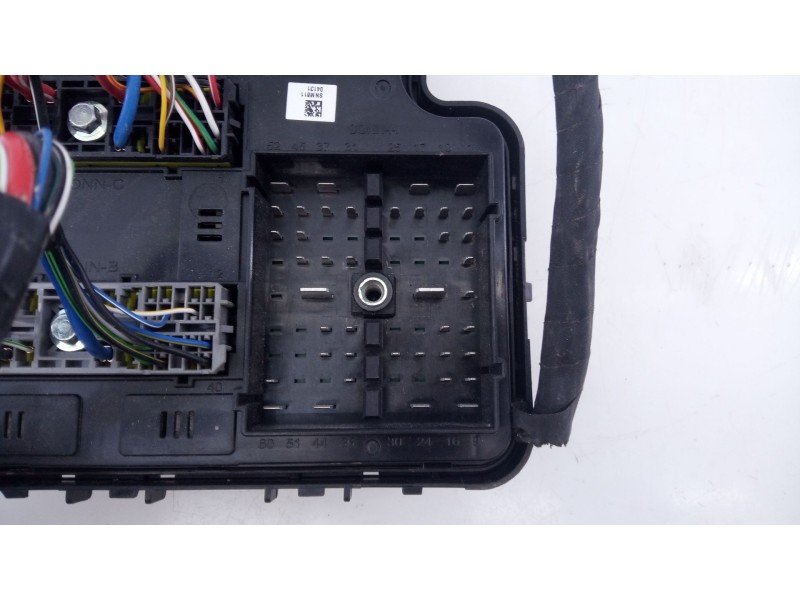 Recambio de caja reles / fusibles para ssangyong korando crystal 4x2 referencia OEM IAM 8238037060  E3-A3-18-1