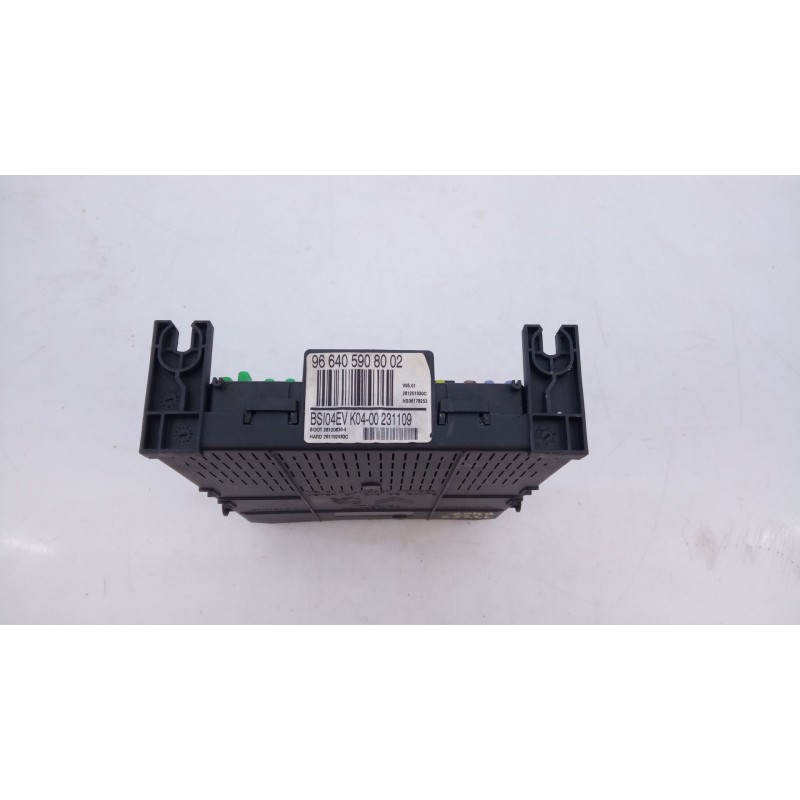 Recambio de caja reles / fusibles para peugeot 407 (6d_) 2.0 hdi (6drhrh) referencia OEM IAM 966405908002  