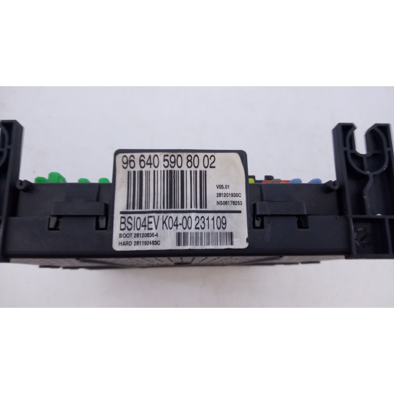 Recambio de caja reles / fusibles para peugeot 407 (6d_) 2.0 hdi (6drhrh) referencia OEM IAM 966405908002  