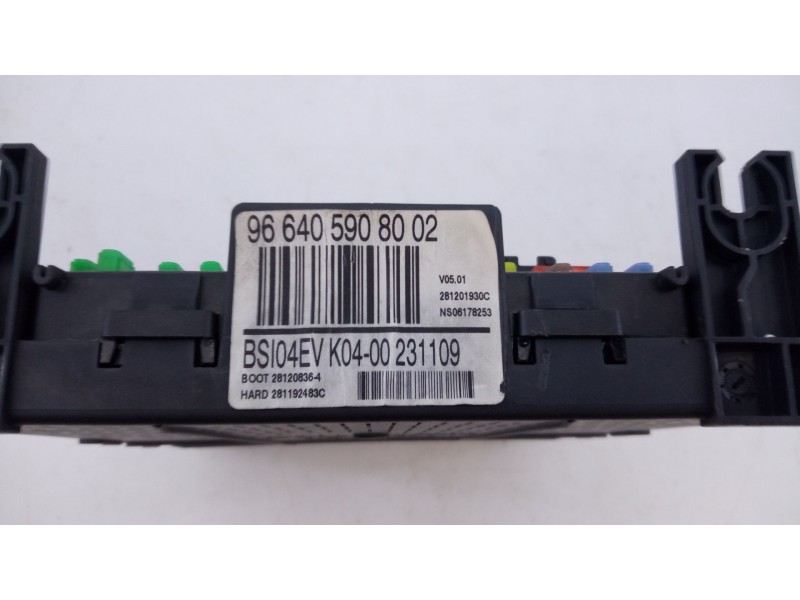 Recambio de caja reles / fusibles para peugeot 407 (6d_) 2.0 hdi (6drhrh) referencia OEM IAM 966405908002  