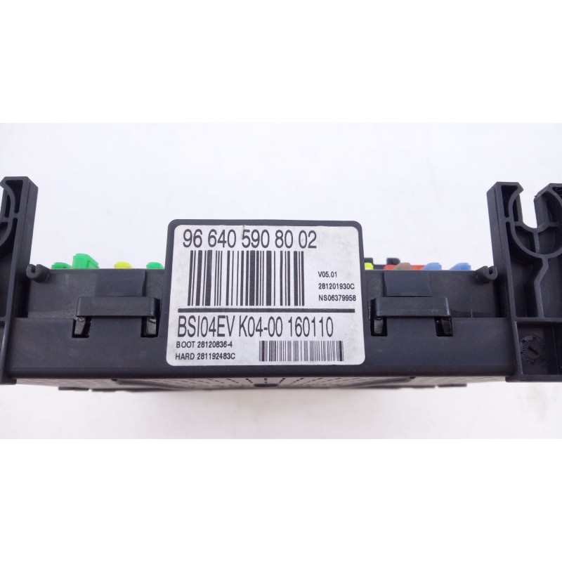 Recambio de caja reles / fusibles para peugeot 5008 referencia OEM IAM 966405908002  