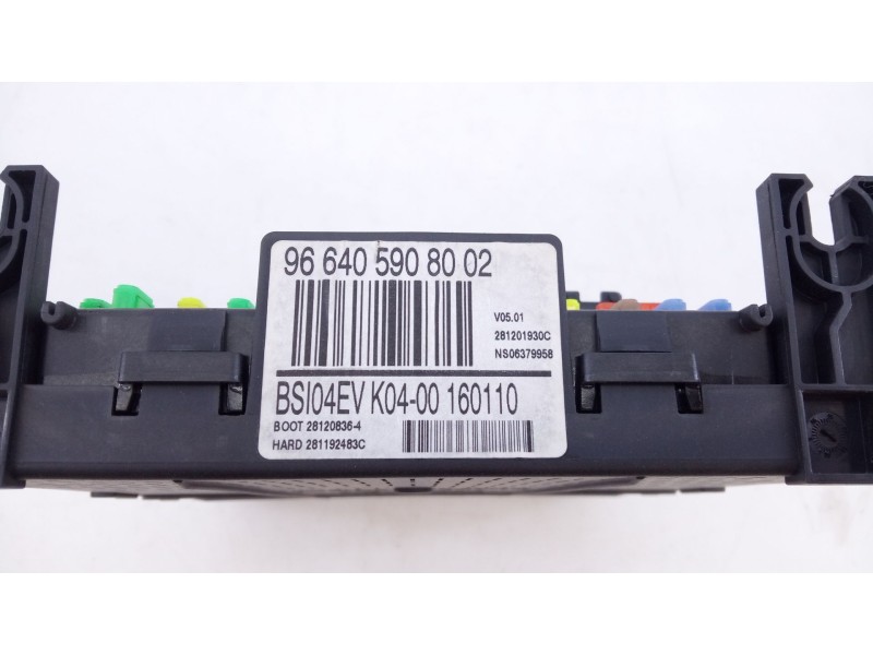 Recambio de caja reles / fusibles para peugeot 5008 referencia OEM IAM 966405908002  