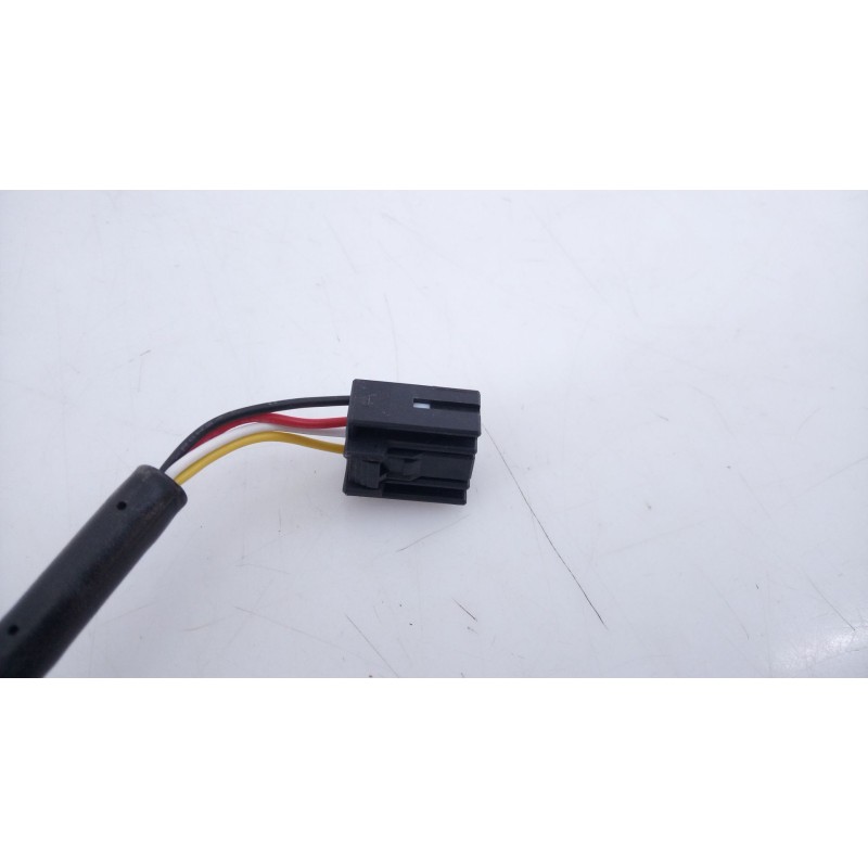 Recambio de maneta exterior porton para ssangyong tivoli 1500 tgdi 135 cv / 99 kw referencia OEM IAM   