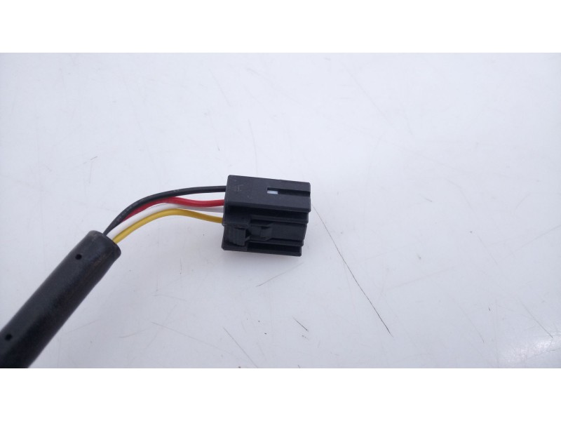 Recambio de maneta exterior porton para ssangyong tivoli 1500 tgdi 135 cv / 99 kw referencia OEM IAM   