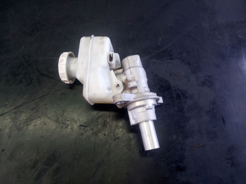 Recambio de bomba freno para mitsubishi l 200 diamant edition 4wd referencia OEM IAM 815492  