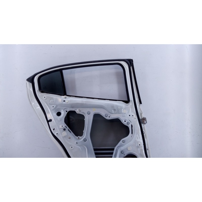 Recambio de puerta trasera izquierda para mazda 3 lim. () evolution referencia OEM IAM   