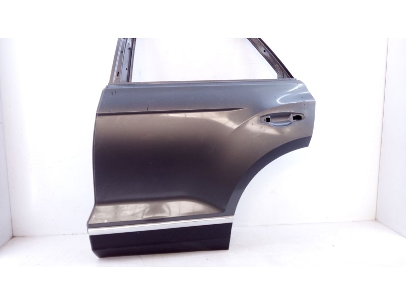 Recambio de puerta trasera izquierda para volkswagen t-roc sport referencia OEM IAM   E4-B2-4