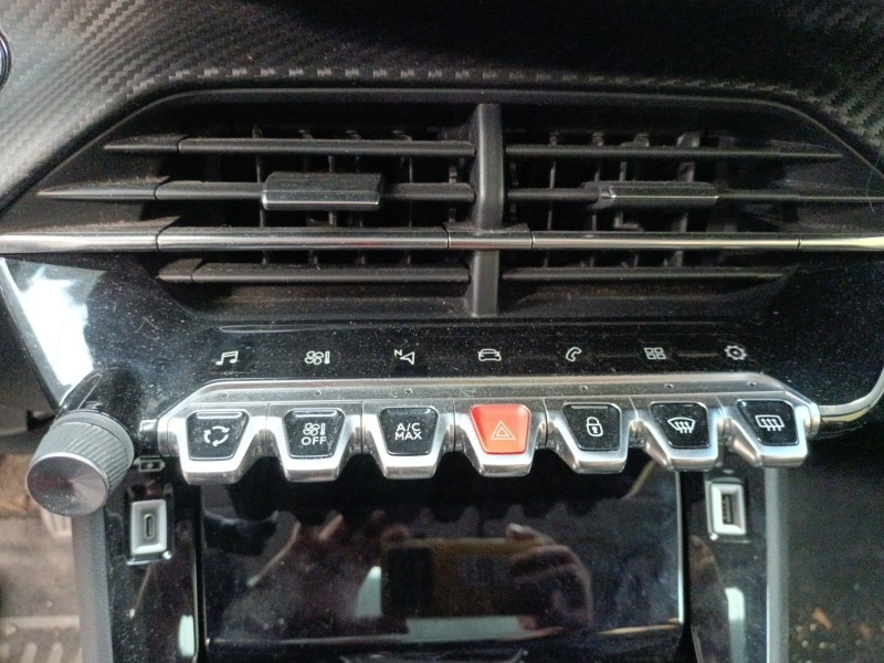 Recambio de sistema navegacion gps para peugeot 208 ii (ub_, up_, uw_, uj_) 1.2 puretech 100 referencia OEM IAM   