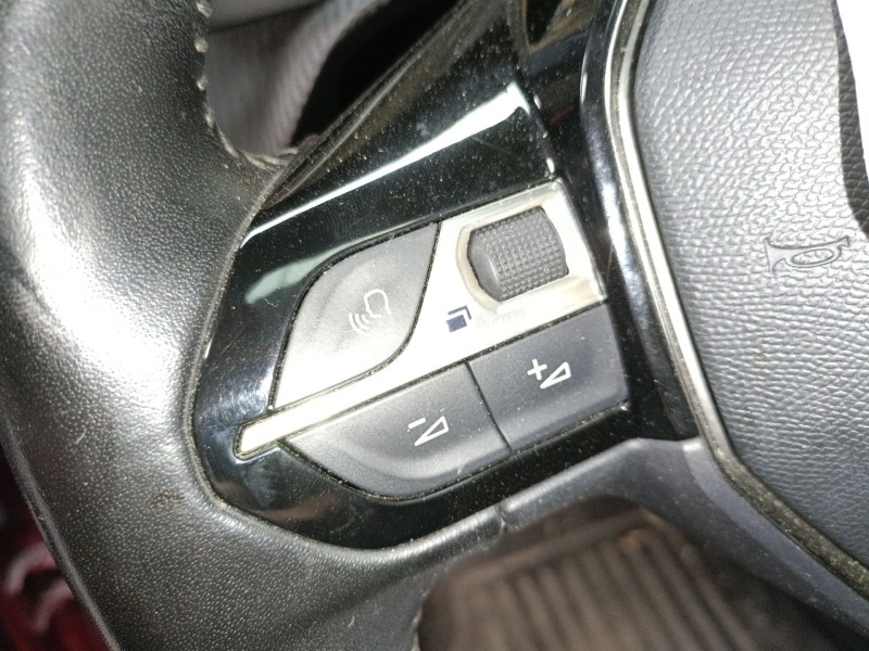 Recambio de volante para peugeot 208 ii (ub_, up_, uw_, uj_) 1.2 puretech 100 referencia OEM IAM   