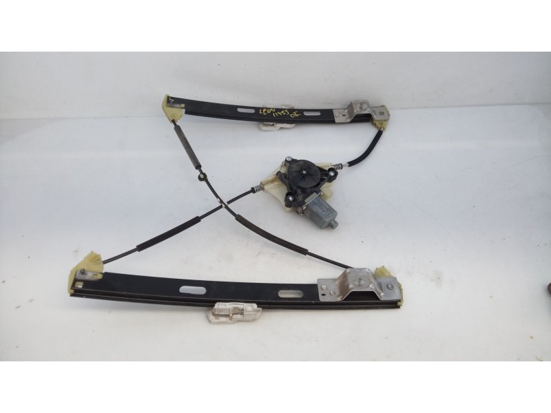 Recambio de elevalunas delantero izquierdo para seat leon (5f1) style referencia OEM IAM   