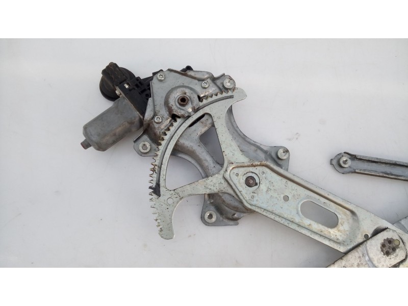 Recambio de elevalunas delantero derecho para toyota rav 4 advance referencia OEM IAM 8571035180  