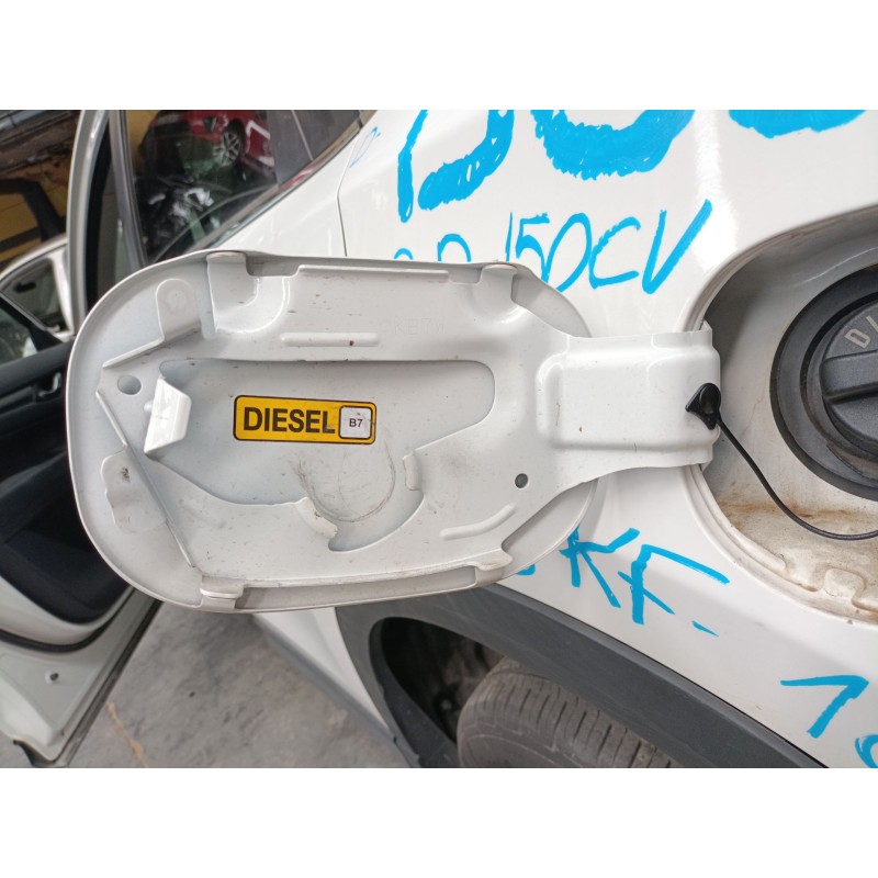 Recambio de tapa exterior combustible para mazda cx-5 (kf) 2.2 d referencia OEM IAM   